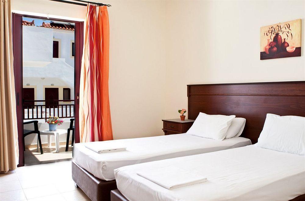 Laza Beach Inn Hotel Skála 외부 사진